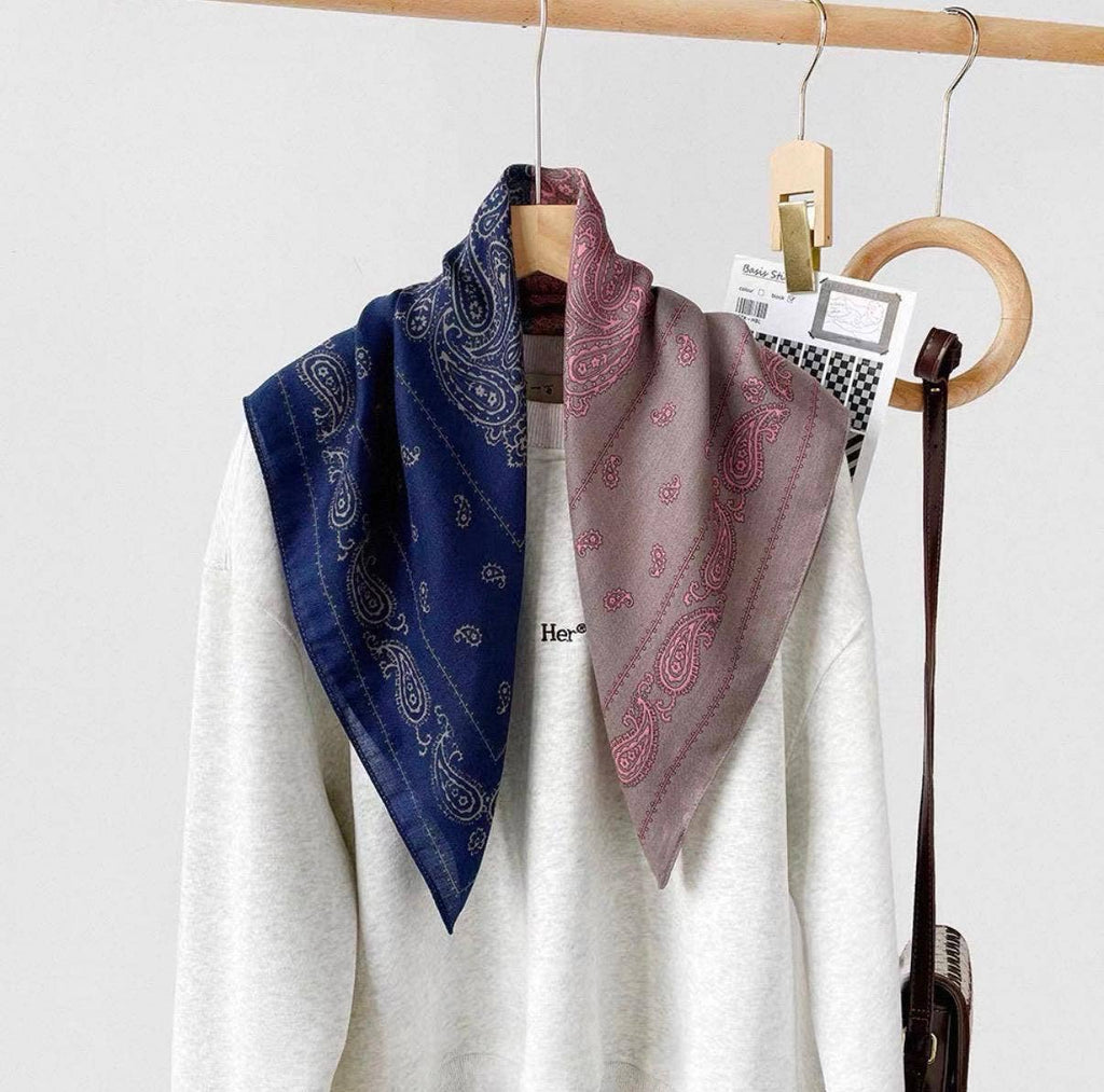 MI-3 Cotton-effect scarf with bandana print