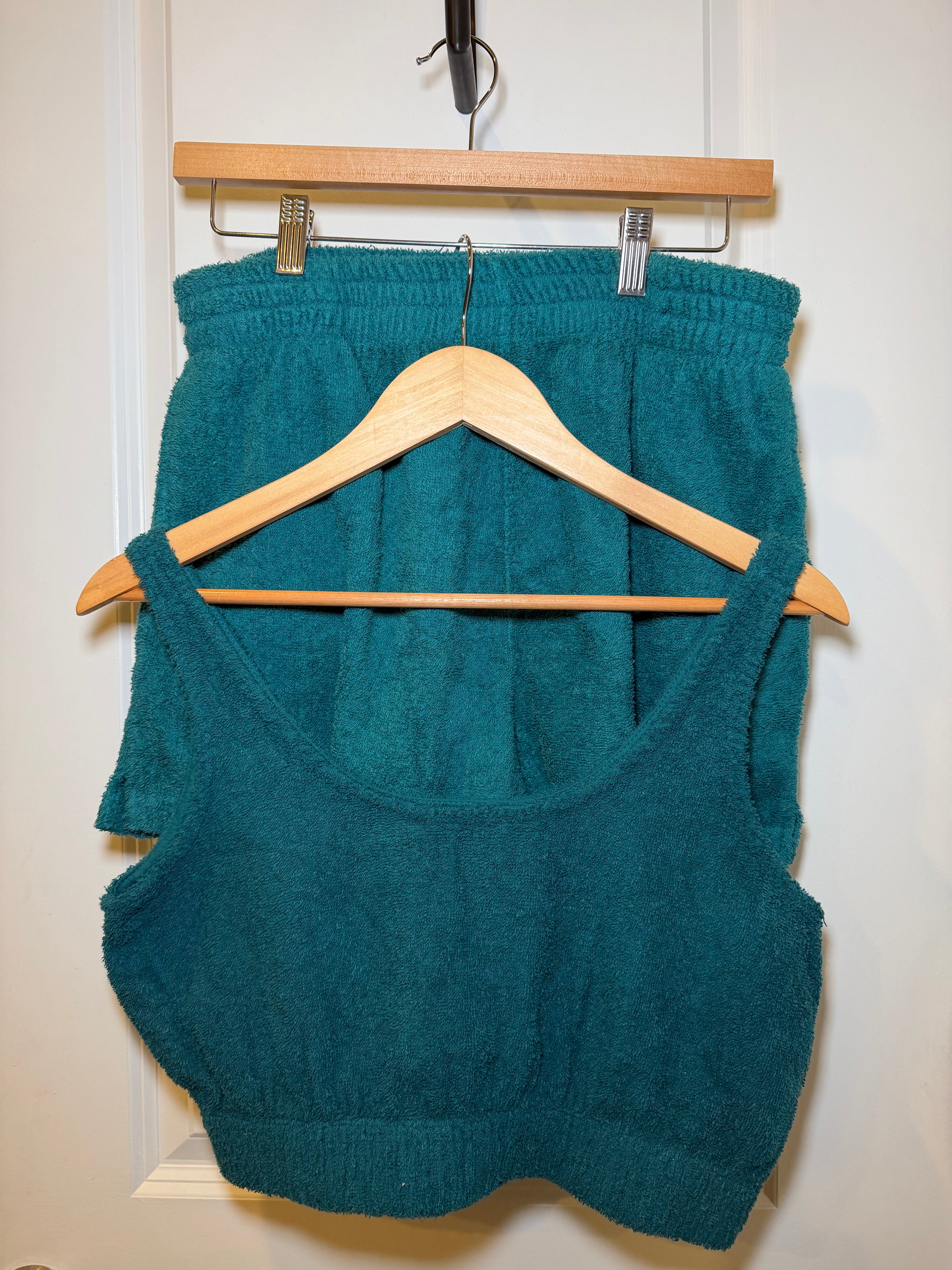 Towel side pocket short