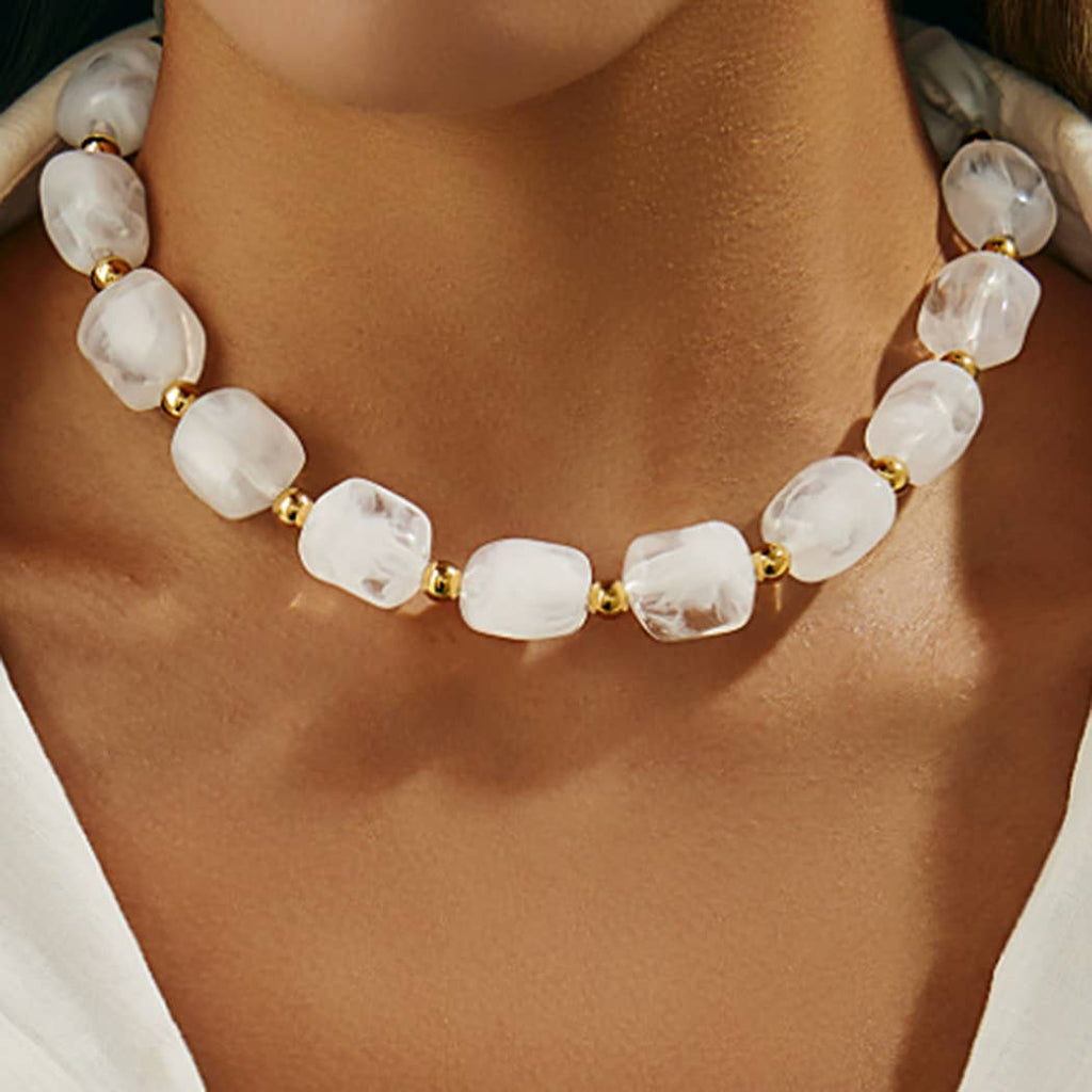 LUXURIOUS RESIN ACRYLIC LINK NECKLACE